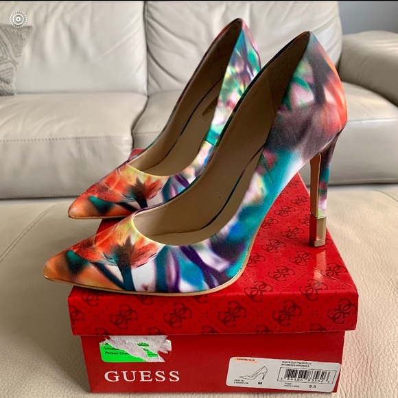 Rainbow Guess Heels - Picture 1 of 5